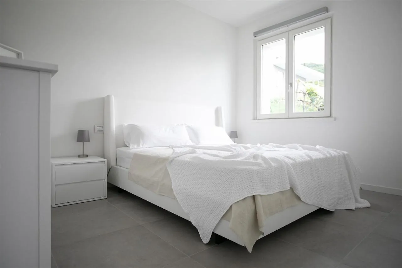 Iseolakerental - Trivia Resort Solto Collina 0*,